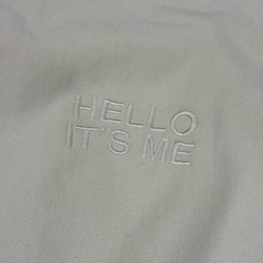 Adele 'Hello It's Me' Off White Crewneck Pullover Sweatshirt Size XXL - Picture 2 of 4